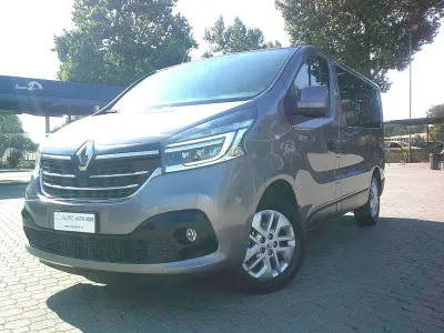 Usata Renault Trafic 145 CV (106 kW) 2020 Grigio Monovolume