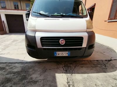 usata Fiat Ducato 33 ottimo condizione per informazione contatta al +393275904270