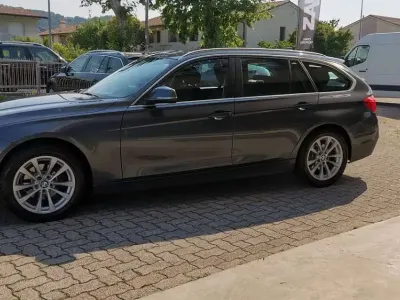 Usata BMW 318 Advantage 150 CV (110 kW) 2018 Grigio Station wagon