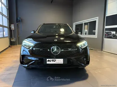 Begagnad Mercedes GLC220 Advanced 197 HK (144 kW) 2023 Svart SUV