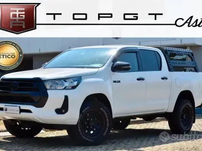 Usata Toyota HiLux Lounge 150 CV (110 kW) 2024 Bianco Pick-up