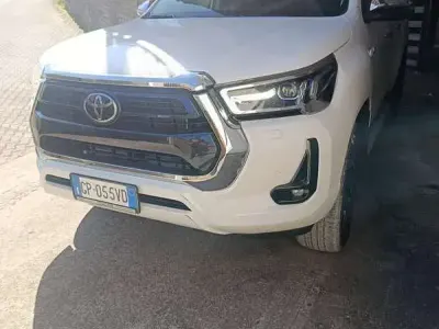 Usata Toyota HiLux Executive 150 CV (110 kW) 2023 Pick-up