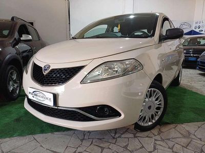 Usata Lancia Ypsilon Gold 69 CV (50 kW) 2017 Beige Utilitaria