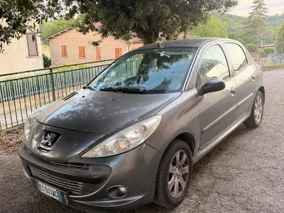Usata Peugeot 206+ 60 CV (44 kW) 2010 Grigio Utilitaria