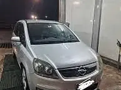 Usata Opel Zafira 150 CV (110 kW) 2006 Monovolume
