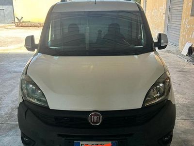 Usata Fiat Doblò 120 CV (88 kW) 2020 Bianco Monovolume