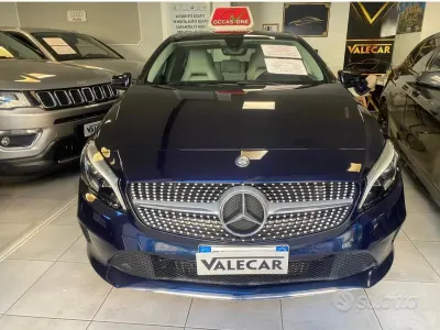 Usata Mercedes A180 109 CV (80 kW) 2016 Blu Berlina