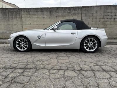 Usado BMW Z4 170 HP (125 kW) 2025 Cinzento Cabrios