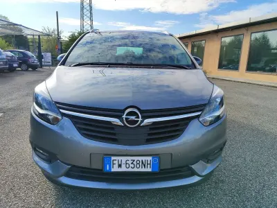 Usata Opel Zafira Life Innovation 135 CV (99 kW) 2019 Grigio Monovolume