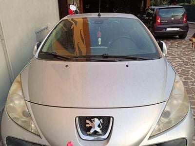 Usata Peugeot 207 CC 120 CV (88 kW) 2007 Argento Cabrio