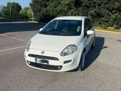 Usata Fiat Grande Punto Dynamic 77 CV (56 kW) 2009 Utilitaria