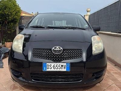 Begagnad Toyota Yaris 69 HK (50 kW) 2008 Halvkombi
