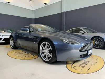 Usata Aston Martin V8 Vantage 385 CV (283 kW) 2007 Azzurro Cabrio