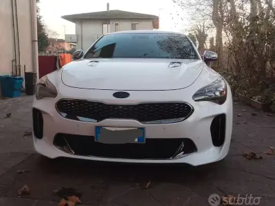 Usata Kia Stinger GT-Line 200 CV (147 kW) 2018 Bianco Utilitaria