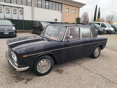 Begagnad Lancia Fulvia 85 HK (62 kW) 1970 Blå Sedan