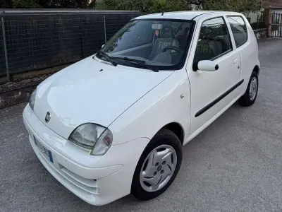 Usata Fiat 600 54 CV (39 kW) 2009 Bianco Utilitaria