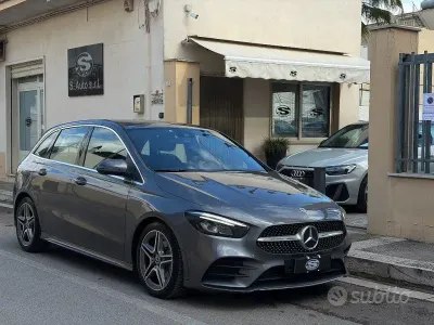 Usata Mercedes B180 Premium 116 CV (85 kW) 2022 Grigio Utilitaria