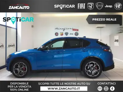Usata Alfa Romeo Stelvio Veloce 209 CV (153 kW) 2024 Blu/azzurro SUV