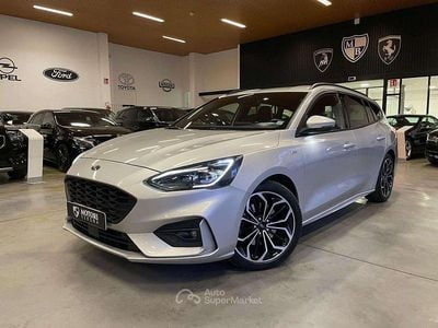Usata Ford Focus ST-Line 120 CV (88 kW) 2021 Argento Station wagon