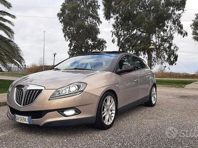 Usata Lancia Delta 150 CV (110 kW) 2009 Grigio Utilitaria