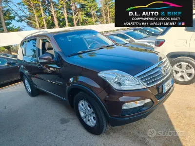 Usata SsangYong Rexton 155 CV (114 kW) 2013 Marrone SUV