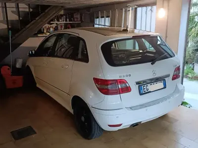 Usata Mercedes B200