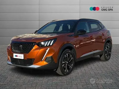 Usata Peugeot 2008 GT 131 CV (96 kW) 2023 Arancione SUV