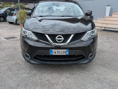 Gebraucht Nissan Qashqai Acenta 110 PS (80 kW) 2014 Schwarz SUV