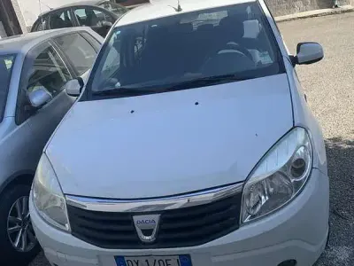 Occasion Dacia Sandero 75 PK (55 kW) 2009 Wit Sedan