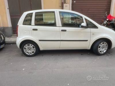 Usata Fiat Idea 69 CV (50 kW) 2012 Bianco Monovolume