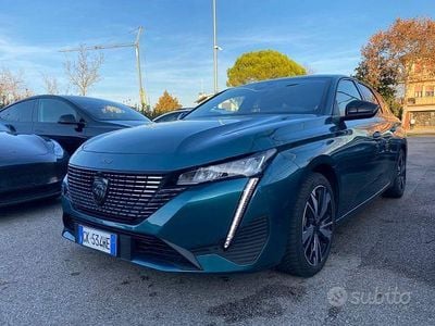 Gebraucht Peugeot 308 Allure 131 PS (96 kW) 2022 Grün Kombi
