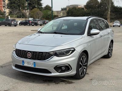 Usata Fiat Tipo Lounge 120 CV (88 kW) 2018 Grigio Station wagon