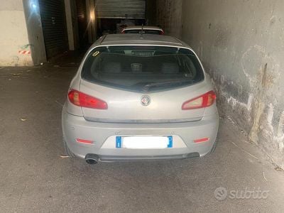 Usata Alfa Romeo 147 2004 Grigio Utilitaria