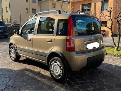 Usata Fiat Panda Climbing 77 CV (56 kW) 2011 Oro Utilitaria