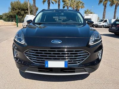 Usata Ford Kuga Titanium 120 CV (88 kW) 2022 Nero SUV