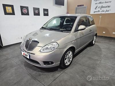 Usata Lancia Ypsilon 77 CV (56 kW) 2010 Marrone Utilitaria