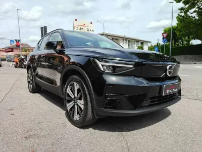 Usata Volvo XC40 Core 80 kW (109 CV) 2023 Nero SUV