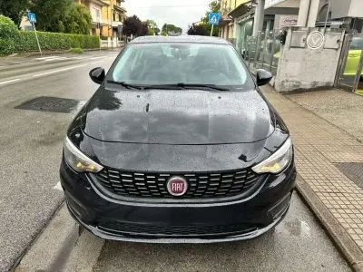 Usata Fiat Tipo Easy 120 CV (88 kW) 2019 Nero Berlina