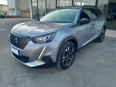 Usata Peugeot 2008 Allure 102 CV (75 kW) 2022 Grigio SUV