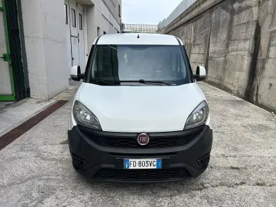 Usata Fiat Doblò 105 CV (77 kW) 2016 Bianco Monovolume