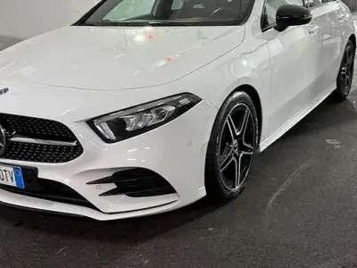 Usata Mercedes A180 Premium 115 CV (84 kW) 2019 Bianco Berlina