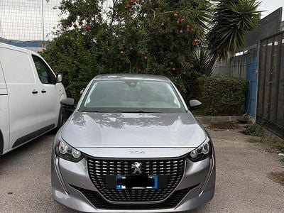 Usata Peugeot 208 Active 101 CV (74 kW) 2023 Grigio Utilitaria