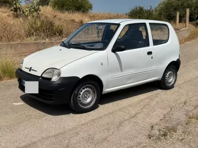 Usata Fiat 600 54 CV (39 kW) 2000 Utilitaria