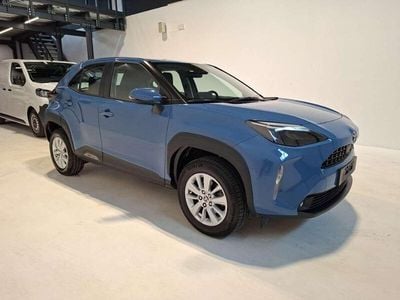 Usata Toyota Yaris Cross Active 92 CV (67 kW) 2022 Blu/azzurro SUV