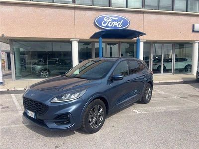 Usata Ford Kuga ST-Line 190 CV (139 kW) 2023 Blu metallizzato SUV
