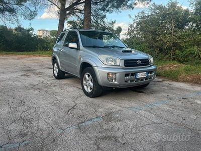 Usata Toyota RAV4 2003 Grigio SUV