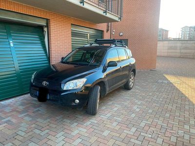 Usata Toyota RAV4 136 CV (100 kW) 2006 Nero SUV