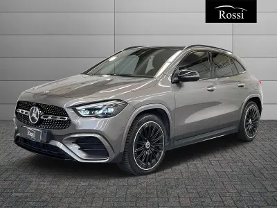 Käytetty Mercedes GLA200 AMG Line Premium Plus 150 HP (110 kW) 2024 Harmaa Katumaasturi