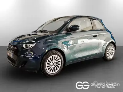 Usata Fiat 500e 42 kW (58 CV) 2023 Blu elegante Berlina