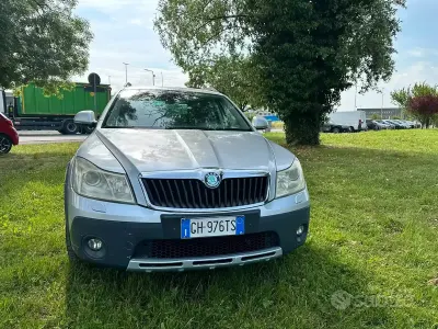 Usata Skoda Octavia Scout 140 CV (102 kW) 2010 Grigio Station wagon